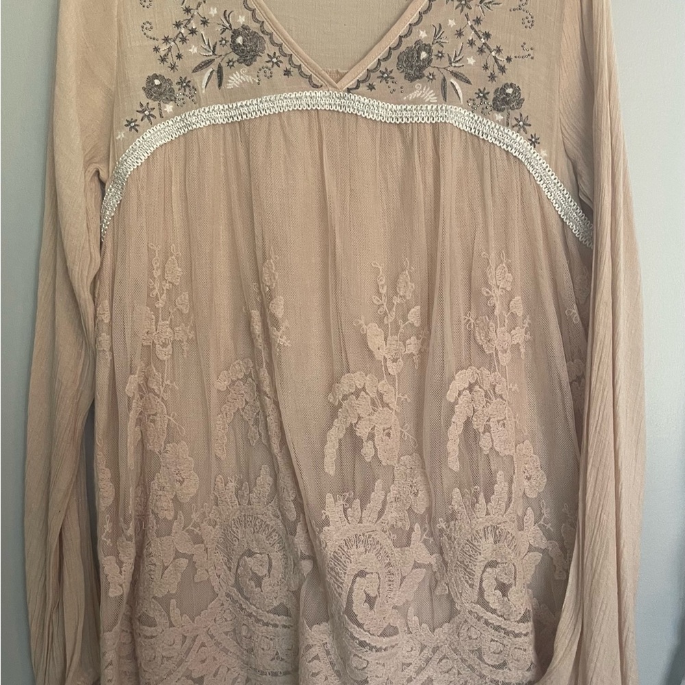 Altar’d State Embroidered Pale Apricot Lace Overlay Babydoll Top Size Large